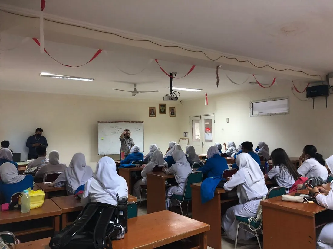 Kelas SNBT — SMK Farmasi Puskesad
