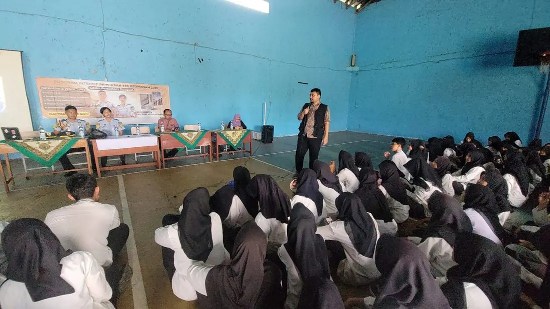 Pengarahan kedinasan — SMAN 1 Rengasdengklok